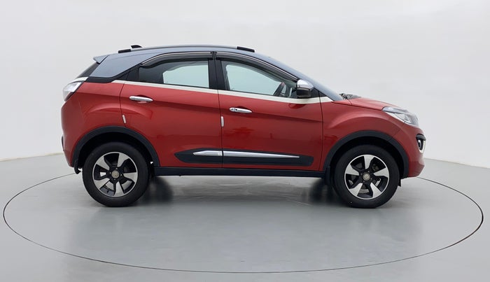2018 Tata NEXON XZ+ 1.2 DUAL TONE, Petrol, Manual, 38,171 km, Right Side