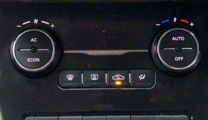 2018 Tata NEXON XZ+ 1.2 DUAL TONE, Petrol, Manual, 38,171 km, Automatic Climate Control