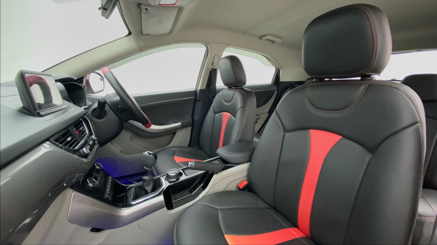 2018 Tata NEXON XZ+ 1.2 DUAL TONE, Petrol, Manual, 38,171 km, Right Side Front Door Cabin
