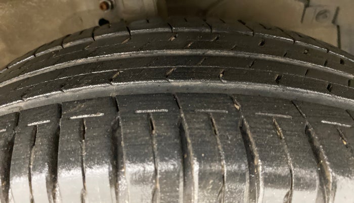 2012 Maruti Swift Dzire ZDI, Diesel, Manual, 63,446 km, Right Front Tyre Tread