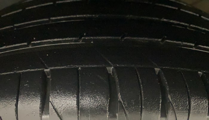 2021 KIA SONET HTX 1.0 IMT, Petrol, Manual, 32,277 km, Left Front Tyre Tread