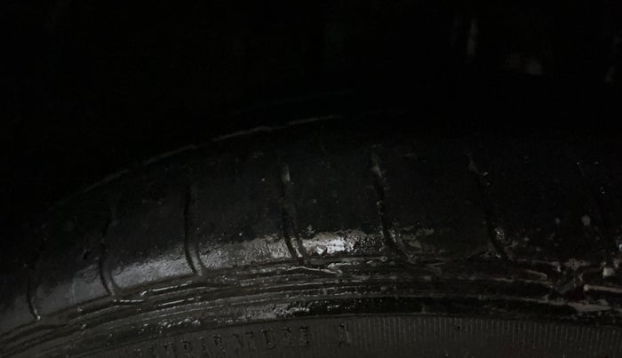 2022 Tata TIAGO NRG XZ AMT, Petrol, Automatic, 27,905 km, Right Front Tyre Tread