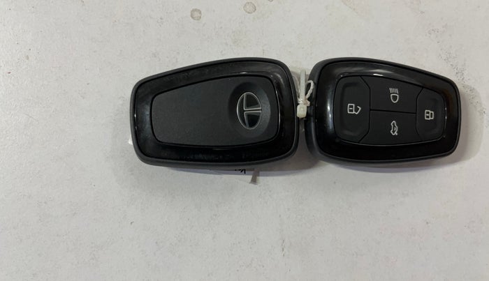 2022 Tata TIAGO NRG XZ AMT, Petrol, Automatic, 27,905 km, Key Close Up