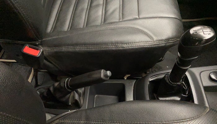 2016 Renault Kwid RXT, Petrol, Manual, 25,138 km, Gear Lever