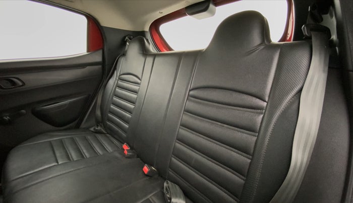 2016 Renault Kwid RXT, Petrol, Manual, 25,138 km, Right Side Rear Door Cabin