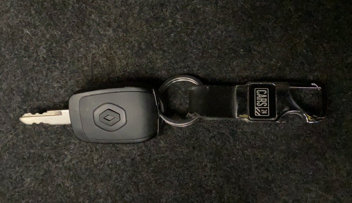 2016 Renault Kwid RXT, Petrol, Manual, 25,138 km, Key Close Up