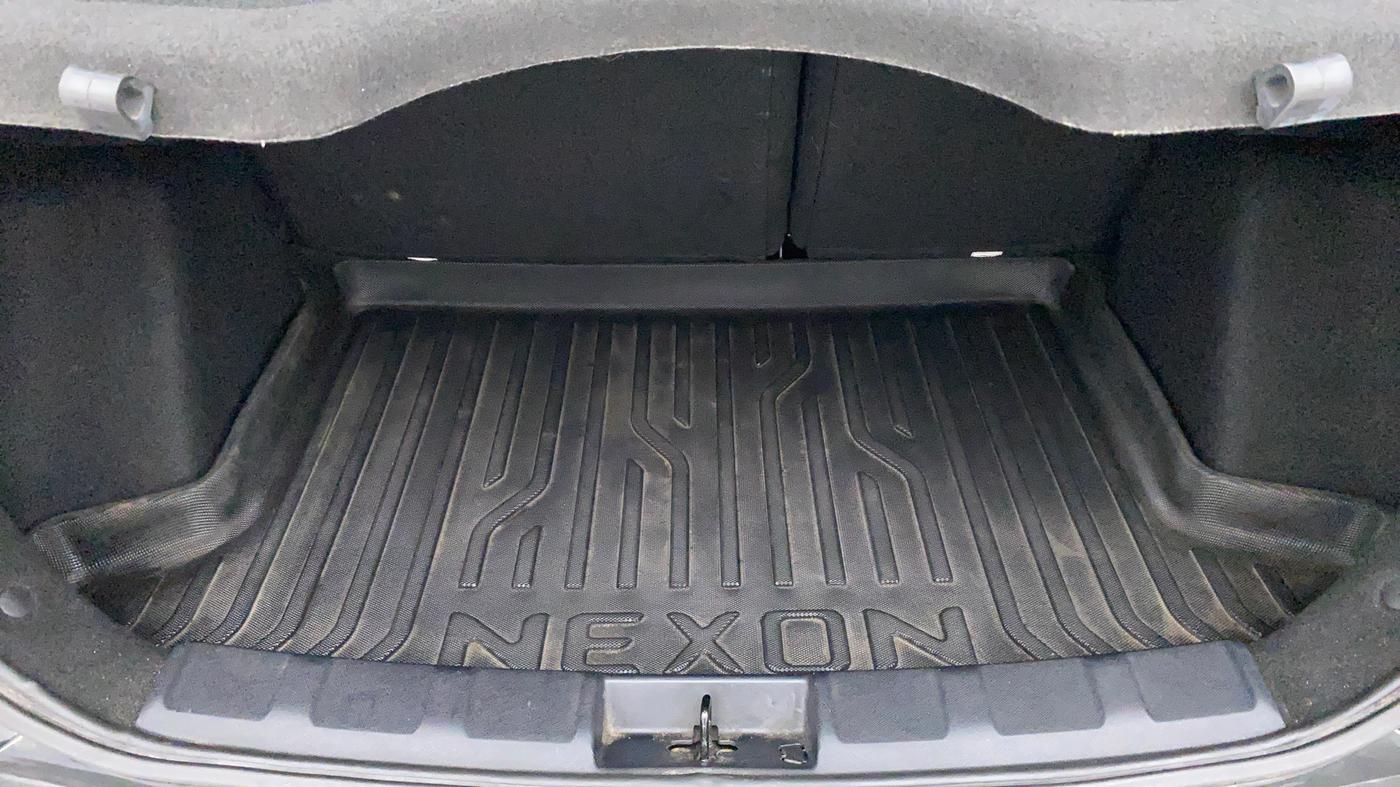 2022 Tata NEXON XZA PLUS (HS) DIESEL DARK EDITION, Diesel, Automatic, 17,804 km, Boot Inside