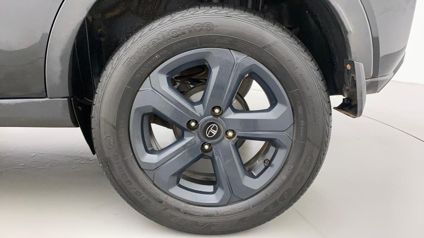2022 Tata NEXON XZA PLUS (HS) DIESEL DARK EDITION, Diesel, Automatic, 17,804 km, Left Rear Wheel