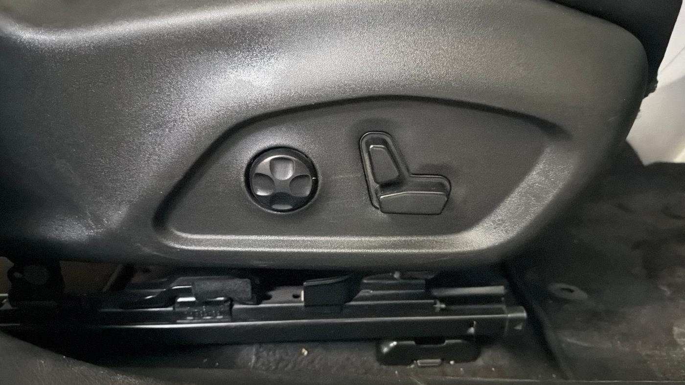 2019 Jeep Compass LIMITED PLUS PETROL AT, Petrol, Automatic, 52,078 km, Driver Side Adjustment Panel