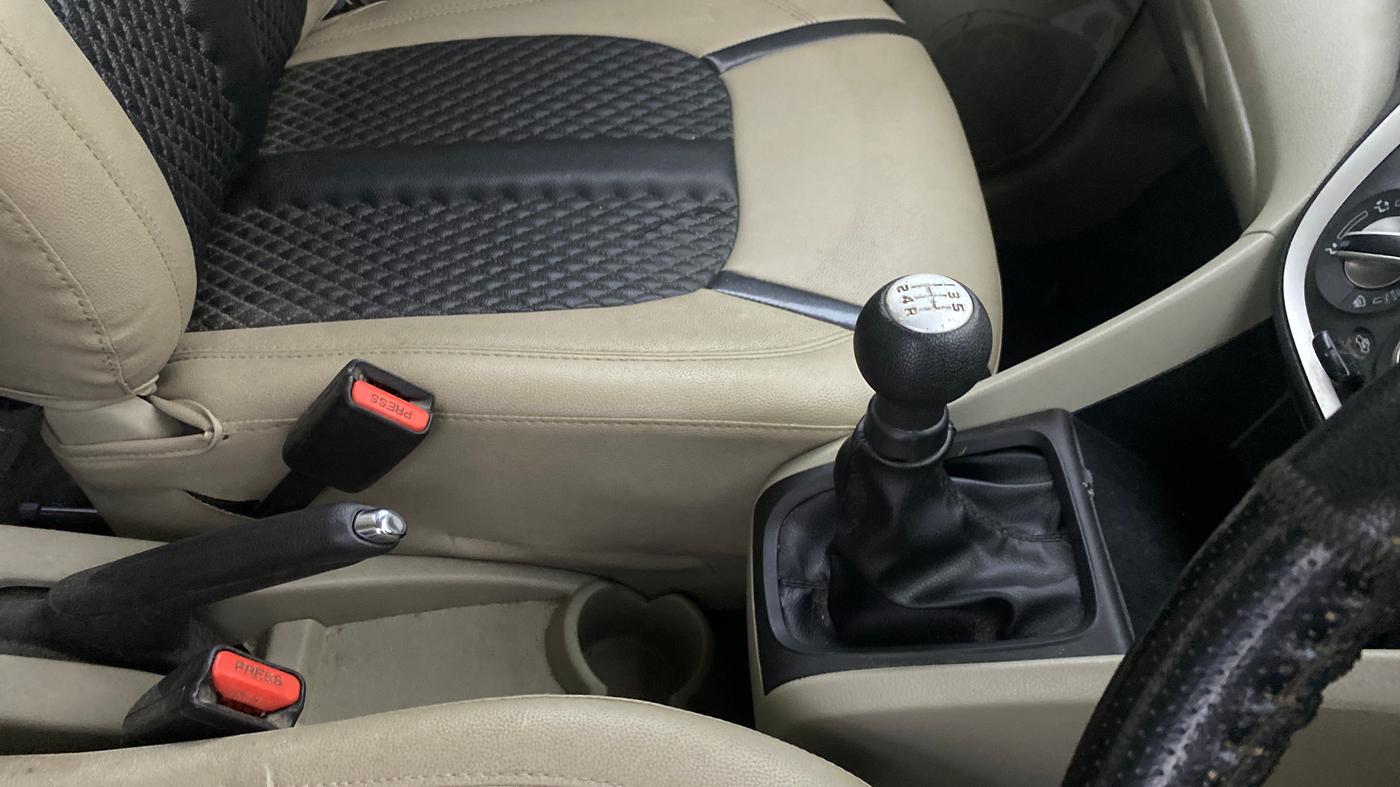 2016 Maruti Celerio VXI CNG, CNG, Manual, 78,594 km, Gear Lever