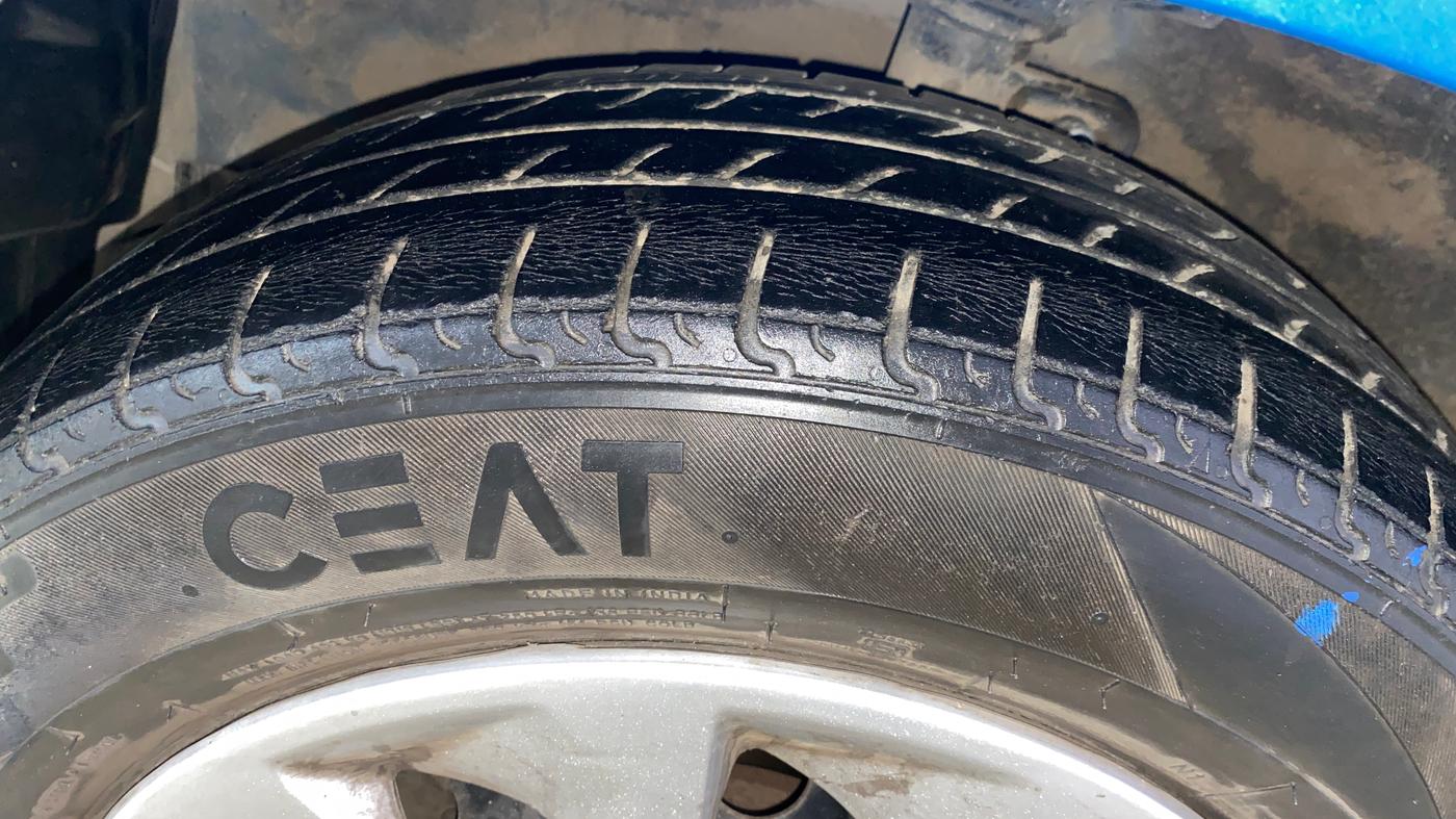 2016 Maruti Celerio VXI CNG, CNG, Manual, 78,594 km, Left Front Tyre Tread