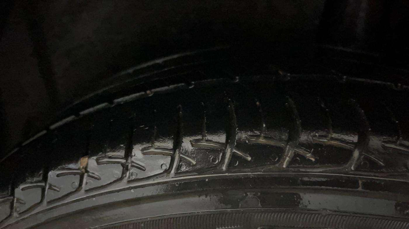 2017 Maruti Ertiga VXI, Petrol, Manual, 65,870 km, Left Rear Tyre Tread