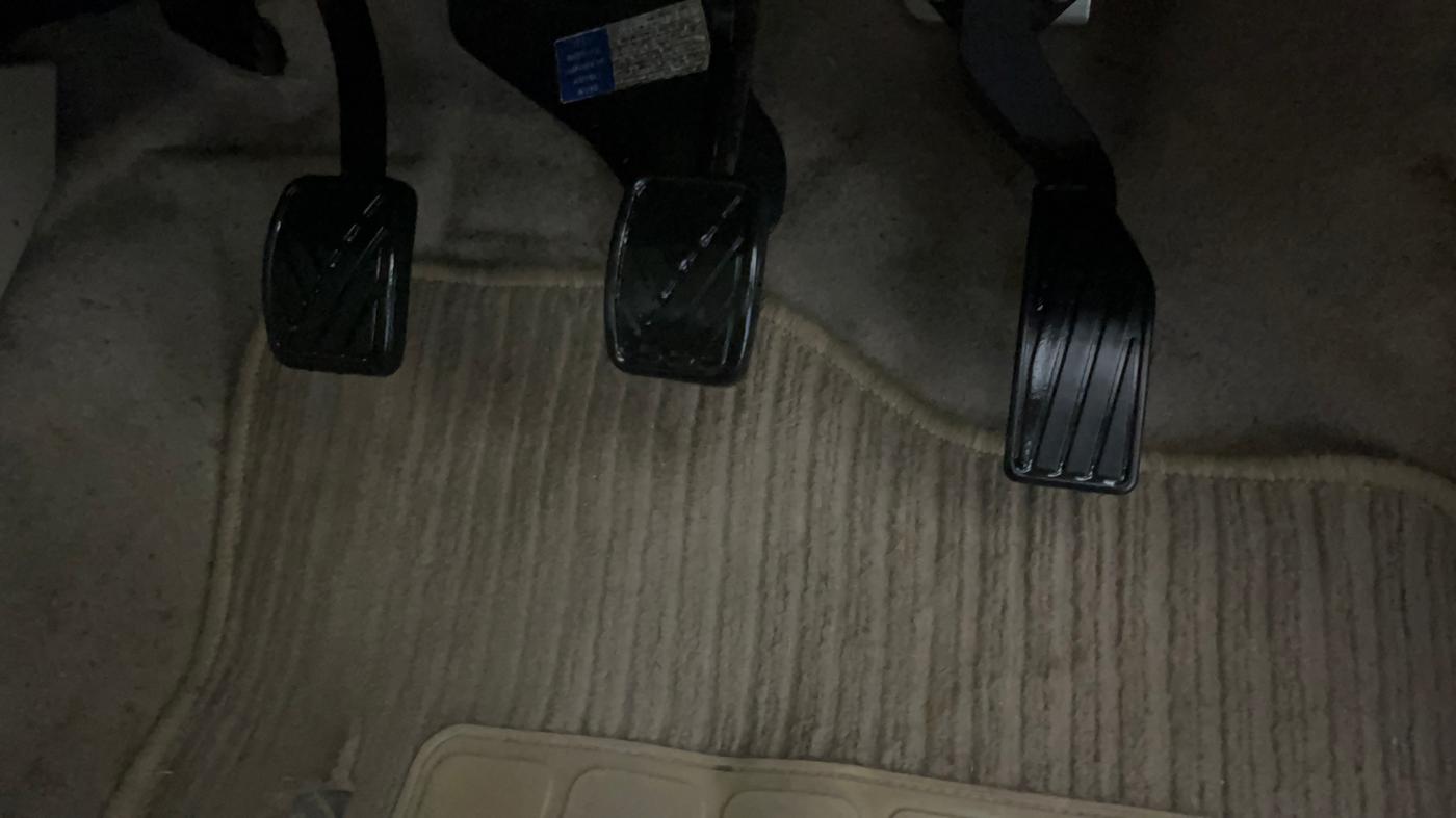 2017 Maruti Ertiga VXI, Petrol, Manual, 65,870 km, Pedals