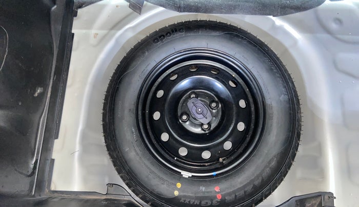 2022 Maruti Swift VXI, Petrol, Manual, 51,095 km, Spare Tyre