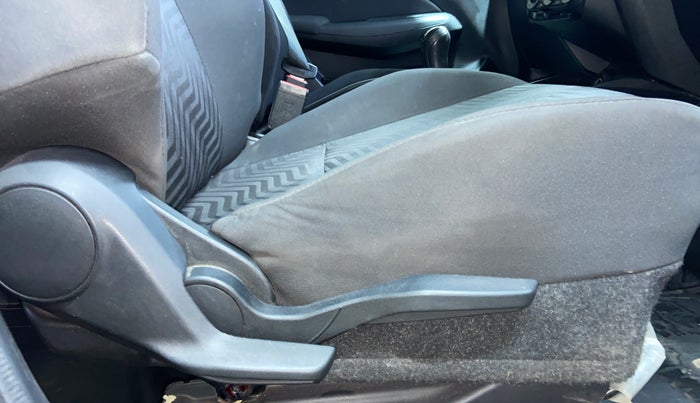 2022 Maruti Swift VXI, Petrol, Manual, 51,095 km, Driver Side Adjustment Panel