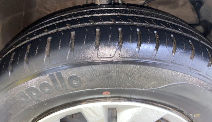 2022 Maruti Swift VXI, Petrol, Manual, 51,095 km, Right Front Tyre Tread