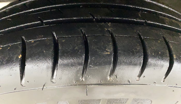 2012 Hyundai Eon ERA +, Petrol, Manual, 65,791 km, Left Front Tyre Tread