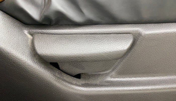 2012 Hyundai Eon ERA +, Petrol, Manual, 65,791 km, Driver Side Adjustment Panel