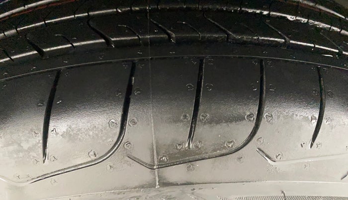 2022 Hyundai Creta E 1.5 DIESEL, Diesel, Manual, 56,105 km, Left Front Tyre Tread