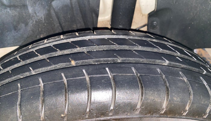 2020 Maruti Swift VXI, Petrol, Manual, 88,473 km, Left Rear Tyre Tread