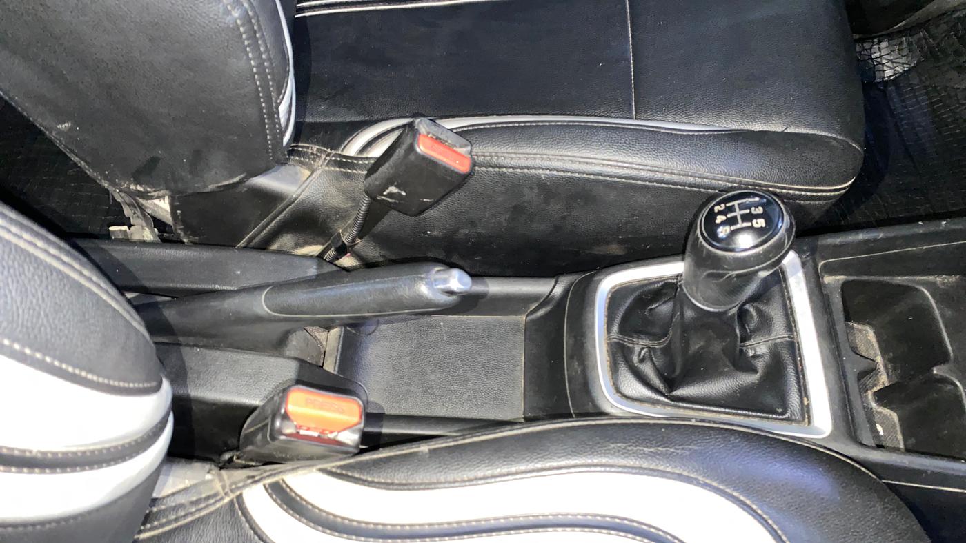 2020 Maruti Swift VXI, Petrol, Manual, 88,473 km, Gear Lever