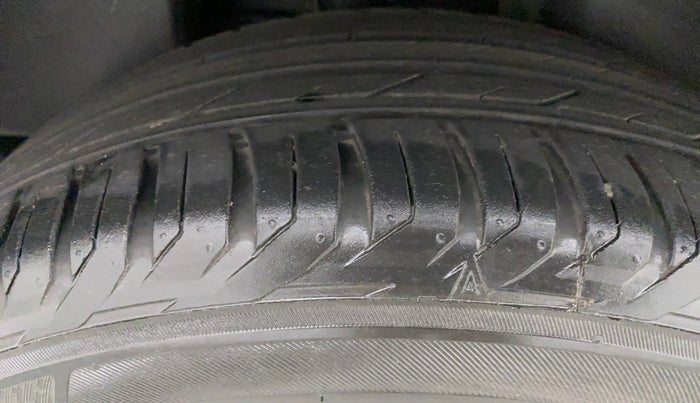 2020 Jeep Compass LIMITED PLUS DIESEL, Diesel, Manual, 23,542 km, Right Rear Tyre Tread