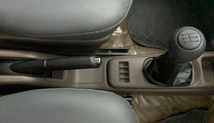 2013 Maruti Zen Estilo VXI, Petrol, Manual, 33,809 km, Gear Lever