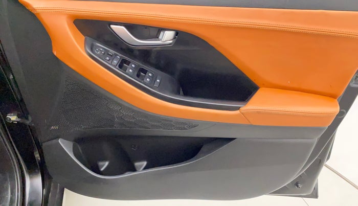 2021 Hyundai Creta SX 1.5 PETROL, Petrol, Manual, 35,566 km, Driver Side Door Panels Control