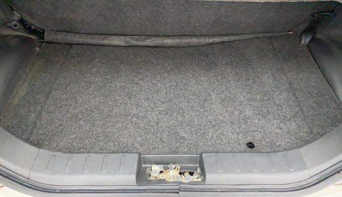 2017 Maruti Alto 800 LXI, Petrol, Manual, 13,360 km, Boot Inside View