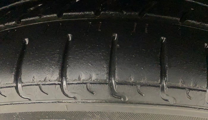 2018 Hyundai Elite i20 ASTA 1.4 CRDI, Diesel, Manual, 6,952 km, Right Front Tyre Tread