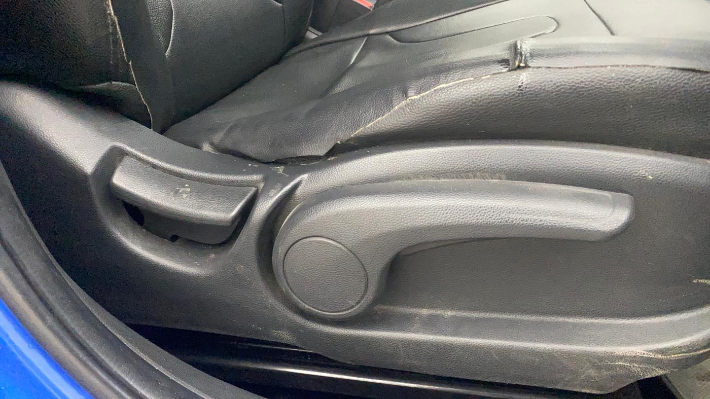 2018 Hyundai Elite i20 ASTA 1.4 CRDI, Diesel, Manual, 6,987 km, Driver Side Adjustment Panel