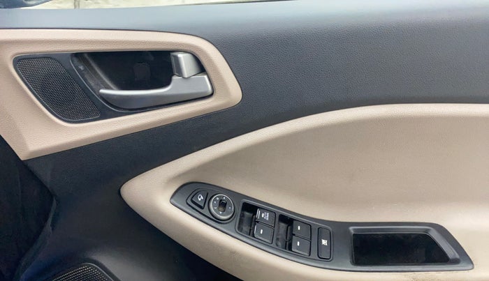 2018 Hyundai Elite i20 ASTA 1.4 CRDI, Diesel, Manual, 6,952 km, Driver Side Door Panels Control