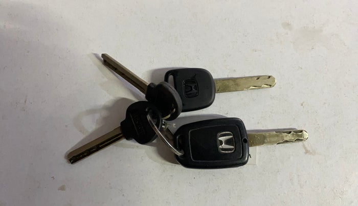 2017 Honda WR-V 1.2L I-VTEC VX MT, Petrol, Manual, 73,082 km, Key Close Up