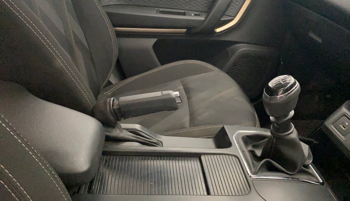 2022 Renault Kiger RXT (O) MT, Petrol, Manual, 21,633 km, Gear Lever