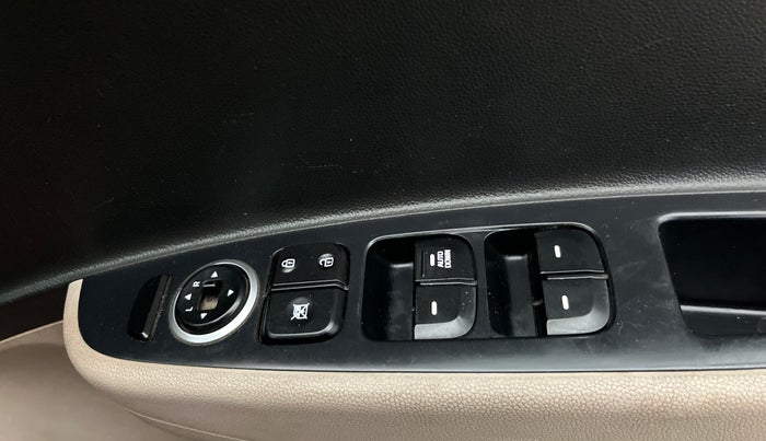 2015 Hyundai Grand i10 SPORTZ 1.2 KAPPA VTVT, Petrol, Manual, 50,396 km, Driver Side Door Panels Control