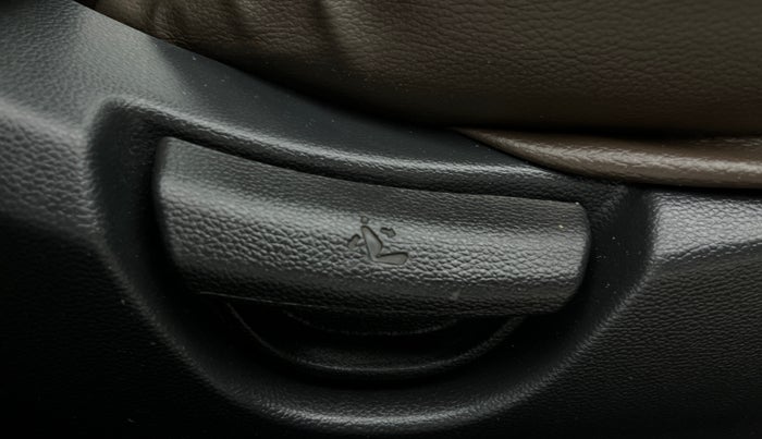 2015 Hyundai Grand i10 SPORTZ 1.2 KAPPA VTVT, Petrol, Manual, 50,396 km, Driver Side Adjustment Panel