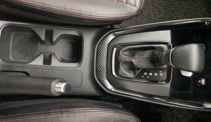 2021 KIA SONET GTX PLUS 1.5 AT, Diesel, Automatic, 38,074 km, Gear Lever