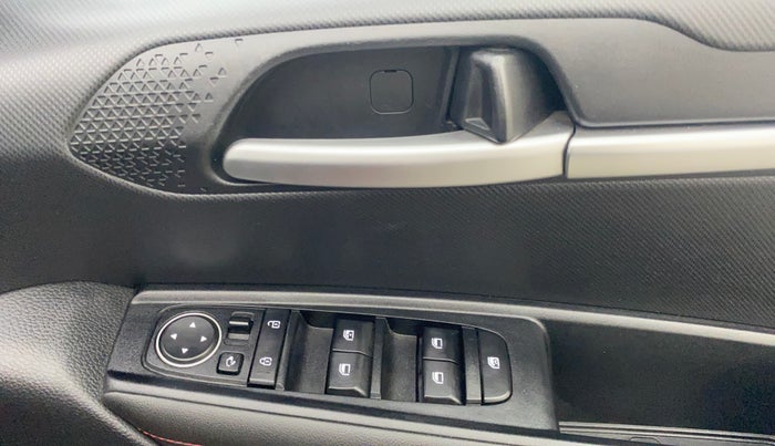 2021 KIA SONET GTX PLUS 1.5 AT, Diesel, Automatic, 38,074 km, Driver Side Door Panels Control