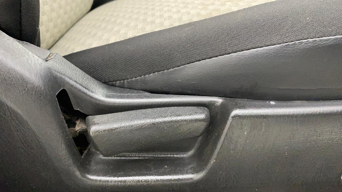 2019 Maruti Alto VXI, Petrol, Manual, 76,984 km, Driver Side Adjustment Panel