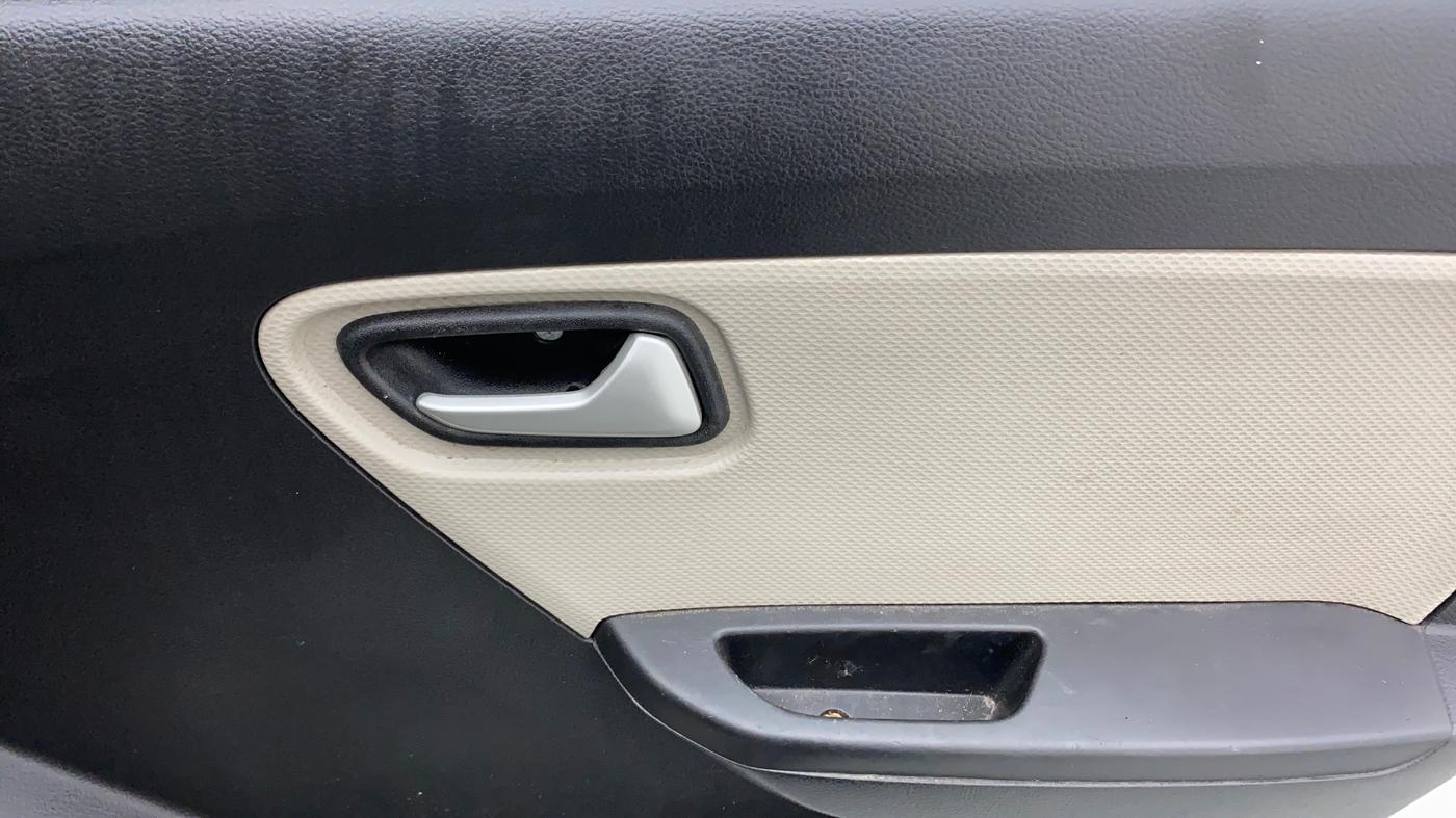 2019 Maruti Alto VXI, Petrol, Manual, 76,984 km, Driver Side Door Panels Control