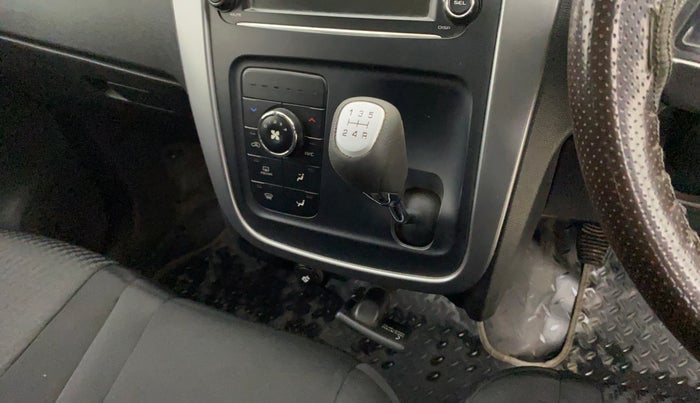 2017 Mahindra KUV 100 NXT K8 P 6 STR, Petrol, Manual, 23,027 km, Gear Lever