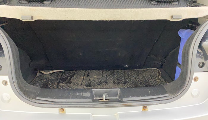 2017 Mahindra KUV 100 NXT K8 P 6 STR, Petrol, Manual, 23,027 km, Boot Inside