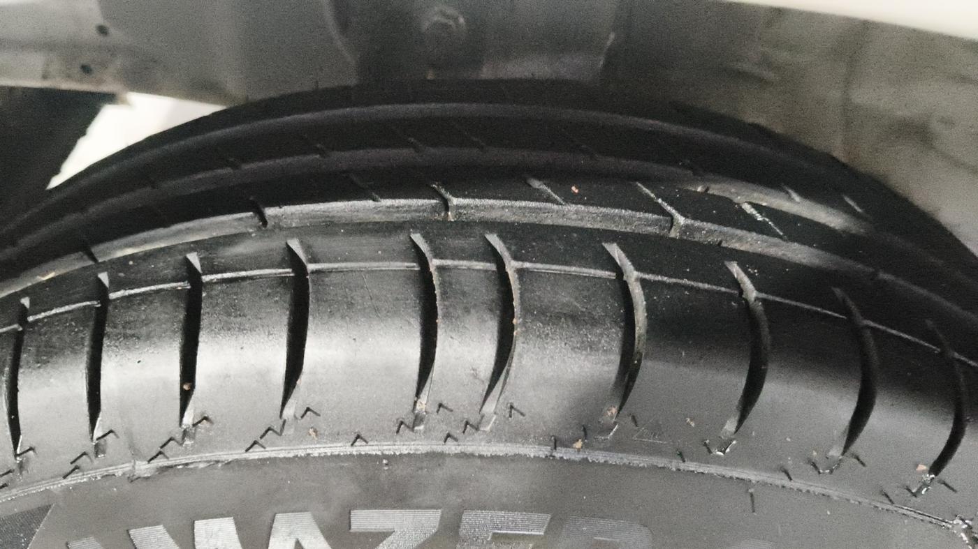 2021 Maruti New Wagon-R LXI CNG 1.0, CNG, Manual, 1,43,858 km, Left Front Tyre Tread