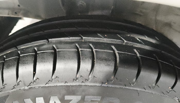 2021 Maruti New Wagon-R LXI CNG 1.0, CNG, Manual, 1,43,837 km, Left Front Tyre Tread