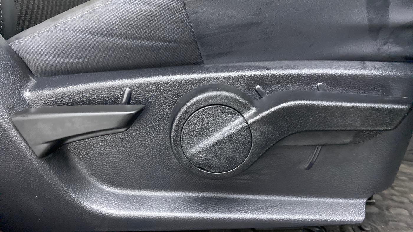 2021 Mahindra Thar LX HT PETROL 4WD MT, Petrol, Manual, 2,567 km, Driver Side Adjustment Panel
