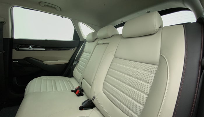 2020 KIA SELTOS 1.5 GTX+ AT, Diesel, Automatic, 76,814 km, Right Side Rear Door Cabin