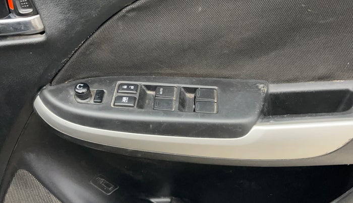 2017 Maruti Baleno DELTA PETROL 1.2, Petrol, Manual, 58,660 km, Driver Side Door Panels Control