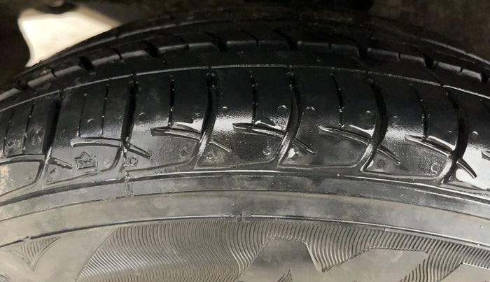 2017 Maruti Baleno DELTA PETROL 1.2, Petrol, Manual, 58,660 km, Right Rear Tyre Tread