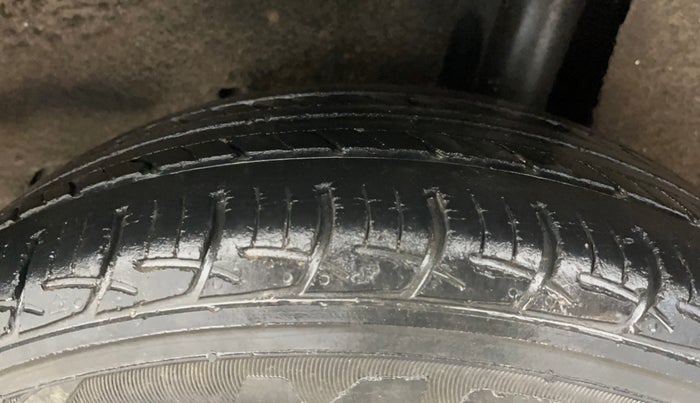 2017 Maruti Baleno DELTA PETROL 1.2, Petrol, Manual, 58,660 km, Left Rear Tyre Tread