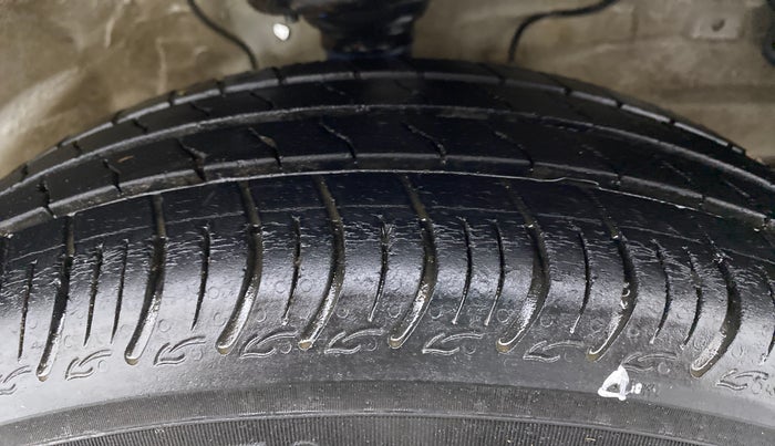 2019 Maruti S PRESSO VXI, Petrol, Manual, 33,120 km, Right Front Tyre Tread